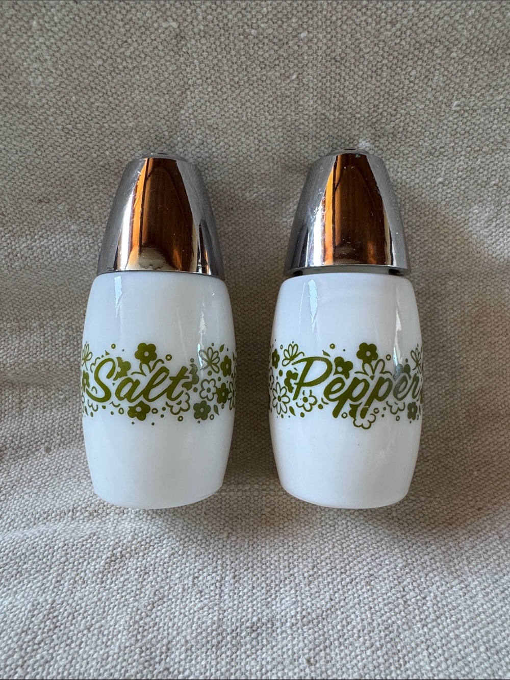 Vintage Pyrex Crazy Daisy Salt and Pepper Shakers